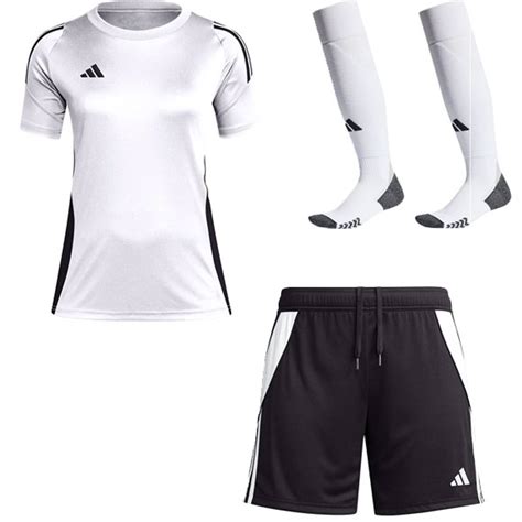 voetbaltenue ontwerpen adidas